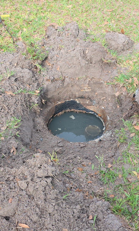 Open septic tank at the start of a pump-out